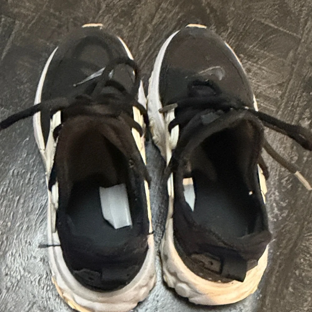 Nike Kids Black and White Sneakers